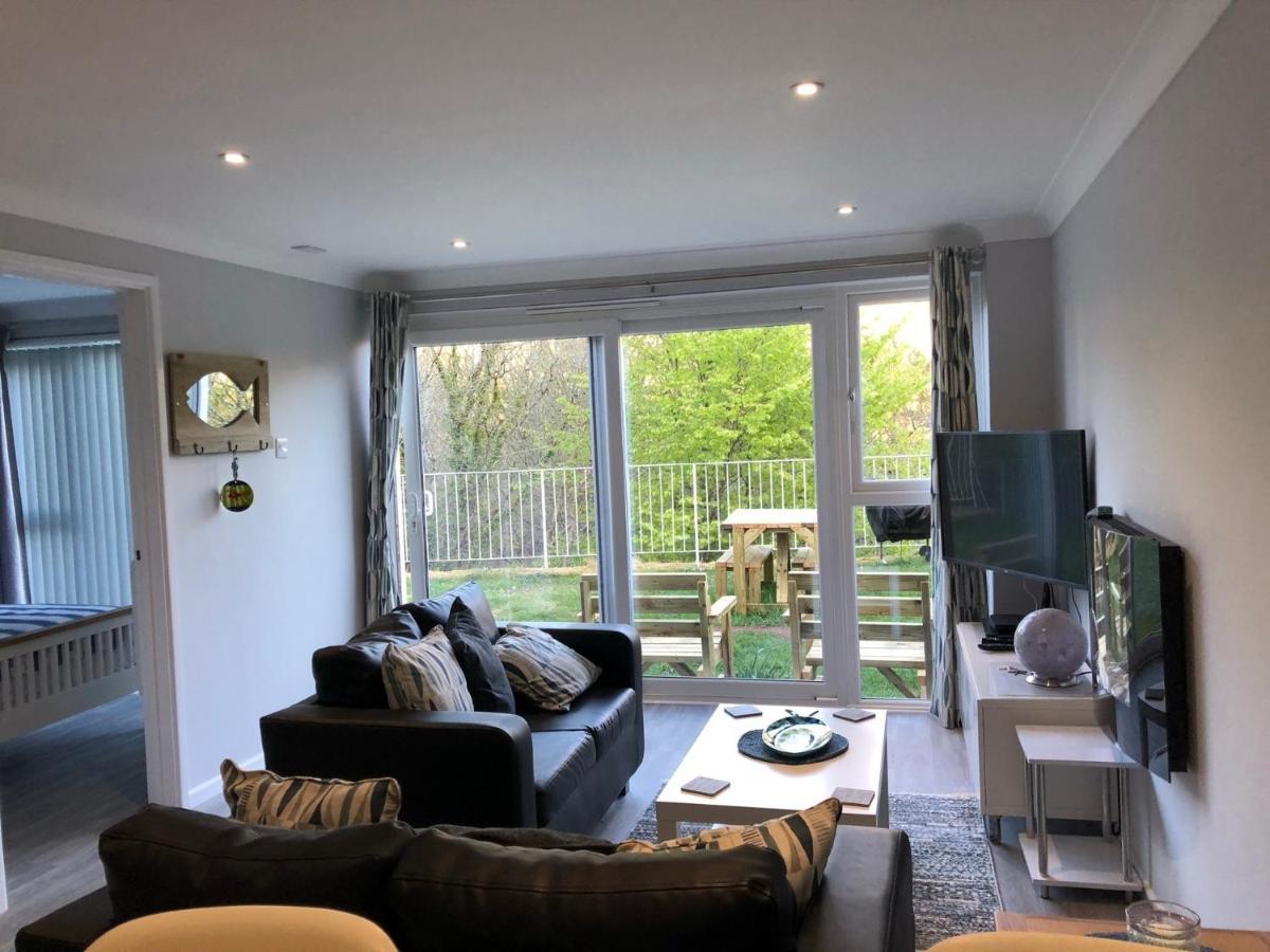 Captivating 2-Bed Villa In Millendreath Near Looe Exterior foto